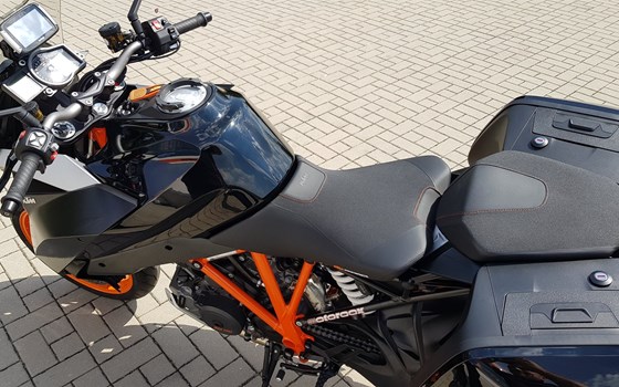 Umgebautes Motorrad KTM 1290 Super Duke GT von motoroox GmbH - Bild 5 Umgebautes Motorrad KTM 1290 Super Duke GT von motoroox GmbH - Bild 5