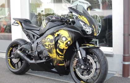 Honda CBR1000RR Fireblade Custom Bike Honda CBR1000RR Fireblade Custom Bike