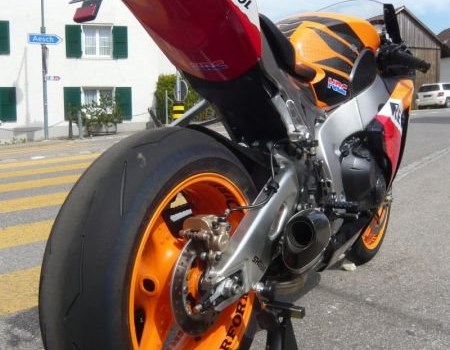 Umgebautes Motorrad Honda CBR1000RR Fireblade von Direct Performance - Bild 3 Umgebautes Motorrad Honda CBR1000RR Fireblade von Direct Performance - Bild 3