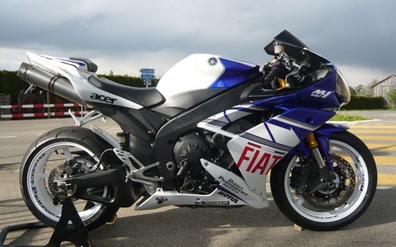 Umgebautes Motorrad Yamaha R1 von Direct Performance - Bild 4 Umgebautes Motorrad Yamaha R1 von Direct Performance - Bild 4