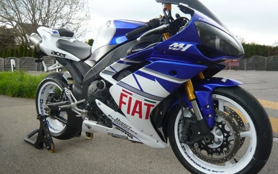 Umgebautes Motorrad Yamaha R1 von Direct Performance - Bild 3 Umgebautes Motorrad Yamaha R1 von Direct Performance - Bild 3