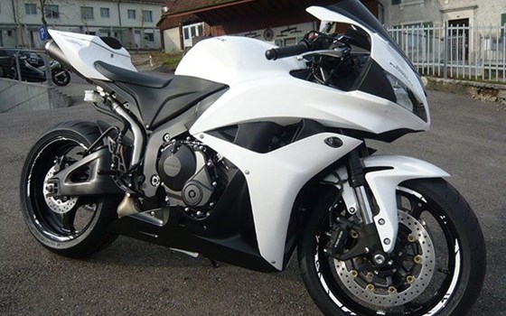 Umgebautes Motorrad Honda CBR600RR von Direct Performance - Bild 4 Umgebautes Motorrad Honda CBR600RR von Direct Performance - Bild 4