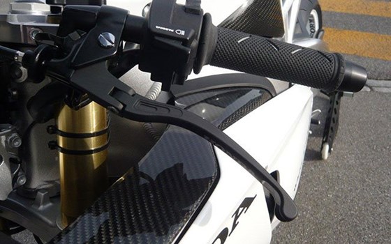 Umgebautes Motorrad Honda CBR1000RR Fireblade von Direct Performance - Bild 19 Umgebautes Motorrad Honda CBR1000RR Fireblade von Direct Performance - Bild 19