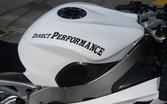 Umgebautes Motorrad Honda CBR1000RR Fireblade von Direct Performance - Bild 5 Umgebautes Motorrad Honda CBR1000RR Fireblade von Direct Performance - Bild 5