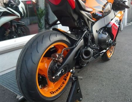 Umgebautes Motorrad Honda CBR1000RR Fireblade von Direct Performance - Bild 3