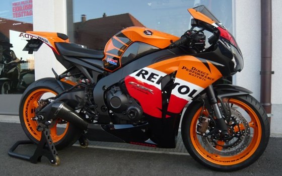 Umgebautes Motorrad Honda CBR1000RR Fireblade von Direct Performance - Bild 5