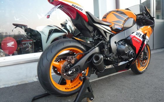 Umgebautes Motorrad Honda CBR1000RR Fireblade von Direct Performance - Bild 7