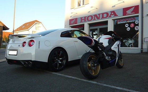 Umgebautes Motorrad Honda CBR1000RR Fireblade von Direct Performance - Bild 2