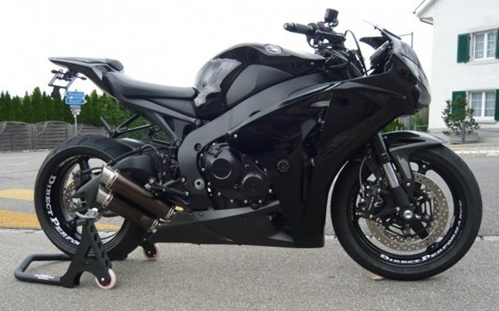 Umgebautes Motorrad Honda CBR1000RR Fireblade von Direct Performance - Bild 3