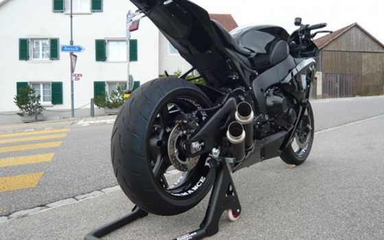 Umgebautes Motorrad Honda CBR1000RR Fireblade von Direct Performance - Bild 4