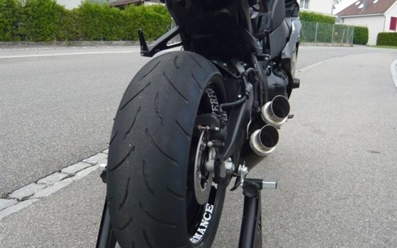 Umgebautes Motorrad Honda CBR1000RR Fireblade von Direct Performance - Bild 7