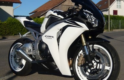 Honda CBR1000RR Fireblade Custom Bike