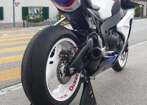 Umgebautes Motorrad Honda CBR1000RR Fireblade von Direct Performance - Bild 4 Umgebautes Motorrad Honda CBR1000RR Fireblade von Direct Performance - Bild 4
