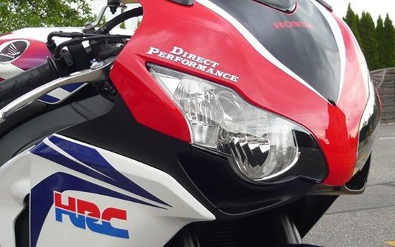 Umgebautes Motorrad Honda CBR1000RR Fireblade von Direct Performance - Bild 9 Umgebautes Motorrad Honda CBR1000RR Fireblade von Direct Performance - Bild 9