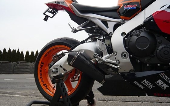 Umgebautes Motorrad Honda CBR1000RR Fireblade von Direct Performance - Bild 3 Umgebautes Motorrad Honda CBR1000RR Fireblade von Direct Performance - Bild 3