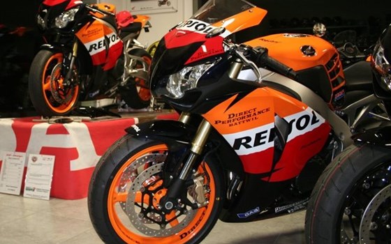 Umgebautes Motorrad Honda CBR1000RR Fireblade von Direct Performance - Bild 6 Umgebautes Motorrad Honda CBR1000RR Fireblade von Direct Performance - Bild 6