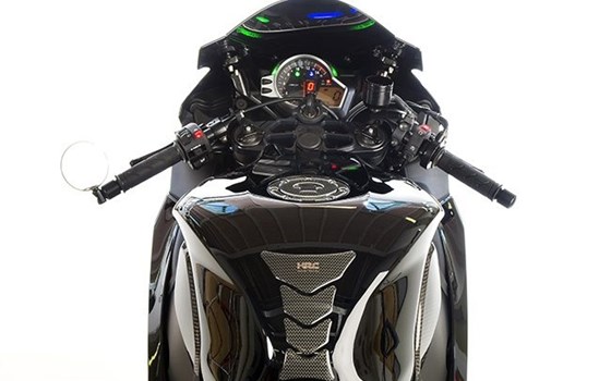 Umgebautes Motorrad Honda CBR1000RR Fireblade von Direct Performance - Bild 10 Umgebautes Motorrad Honda CBR1000RR Fireblade von Direct Performance - Bild 10