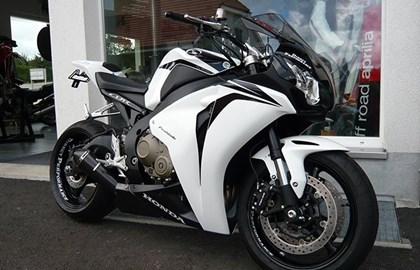Honda CBR1000RR Fireblade Custom Bike Honda CBR1000RR Fireblade Custom Bike
