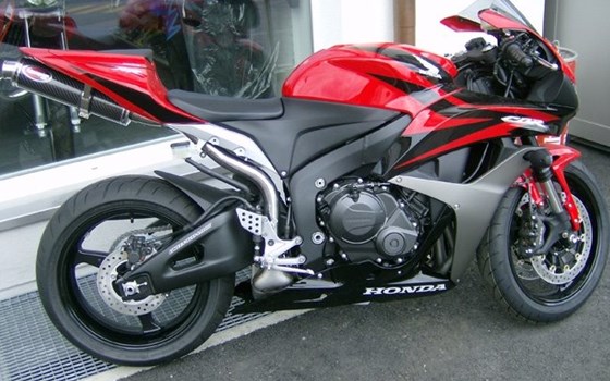 Umgebautes Motorrad Honda CBR600RR von Direct Performance - Bild 1 Umgebautes Motorrad Honda CBR600RR von Direct Performance - Bild 1