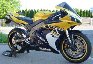 Yamaha R1