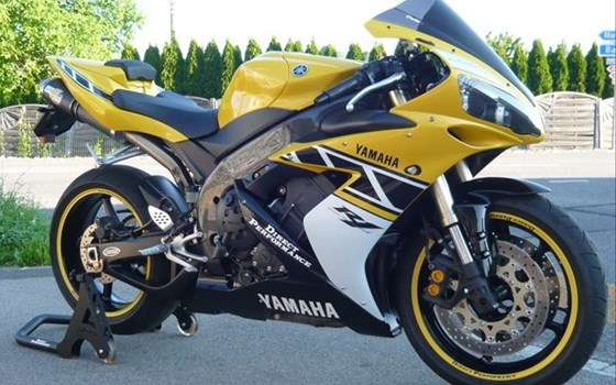 Umgebautes Motorrad Yamaha R1 von Direct Performance - Bild 1 Umgebautes Motorrad Yamaha R1 von Direct Performance - Bild 1