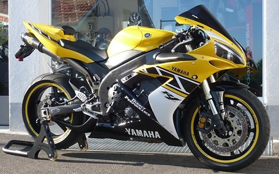 Umgebautes Motorrad Yamaha R1 von Direct Performance - Bild 3 Umgebautes Motorrad Yamaha R1 von Direct Performance - Bild 3