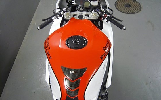 Umgebautes Motorrad Honda CBR1000RR Fireblade von Direct Performance - Bild 4 Umgebautes Motorrad Honda CBR1000RR Fireblade von Direct Performance - Bild 4