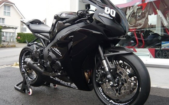 Umgebautes Motorrad Honda CBR1000RR Fireblade von Direct Performance - Bild 2 Umgebautes Motorrad Honda CBR1000RR Fireblade von Direct Performance - Bild 2