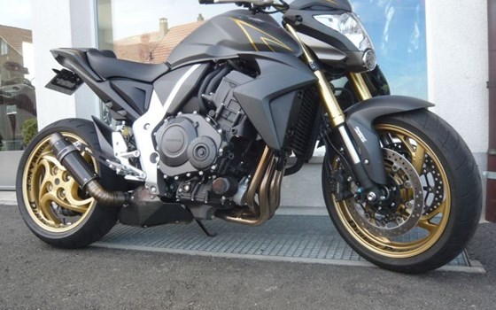 Umgebautes Motorrad Honda CB 1000 R von Direct Performance - Bild 1 Umgebautes Motorrad Honda CB 1000 R von Direct Performance - Bild 1