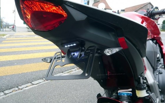 Umgebautes Motorrad Honda CB 1000 R von Direct Performance - Bild 2 Umgebautes Motorrad Honda CB 1000 R von Direct Performance - Bild 2