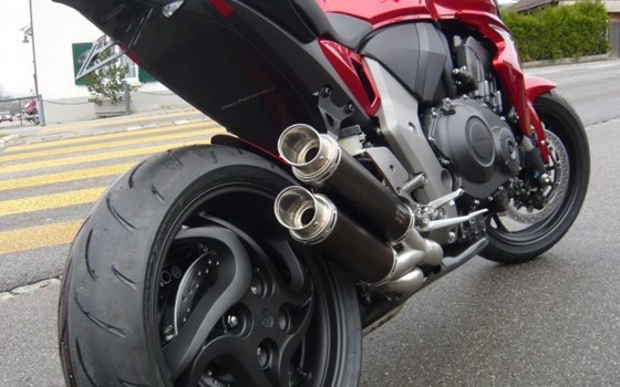 Umgebautes Motorrad Honda CB 1000 R von Direct Performance - Bild 5 Umgebautes Motorrad Honda CB 1000 R von Direct Performance - Bild 5