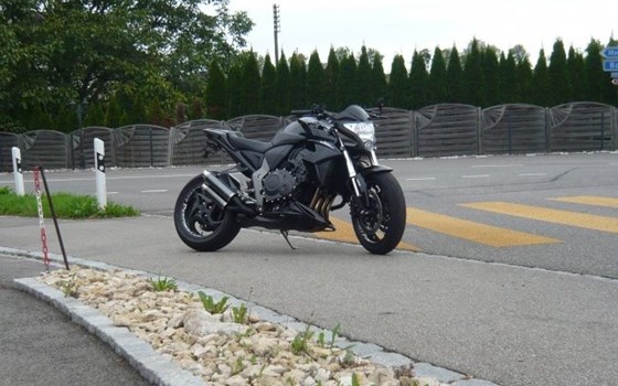 Umgebautes Motorrad Honda CB 1000 R von Direct Performance - Bild 7