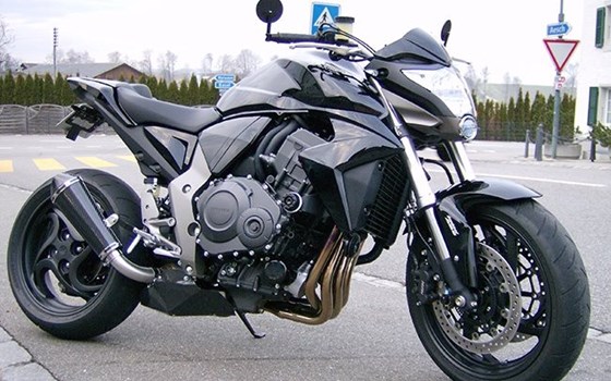 Umgebautes Motorrad Honda CB 1000 R von Direct Performance - Bild 1 Umgebautes Motorrad Honda CB 1000 R von Direct Performance - Bild 1