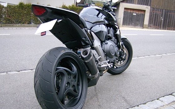 Umgebautes Motorrad Honda CB 1000 R von Direct Performance - Bild 3 Umgebautes Motorrad Honda CB 1000 R von Direct Performance - Bild 3