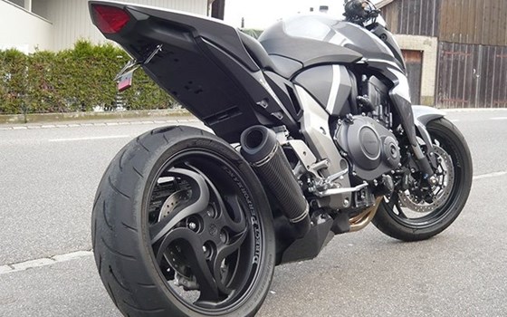Umgebautes Motorrad Honda CB 1000 R von Direct Performance - Bild 2 Umgebautes Motorrad Honda CB 1000 R von Direct Performance - Bild 2