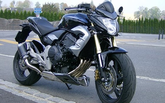 Umgebautes Motorrad Honda CB 600 F Hornet von Direct Performance - Bild 1 Umgebautes Motorrad Honda CB 600 F Hornet von Direct Performance - Bild 1