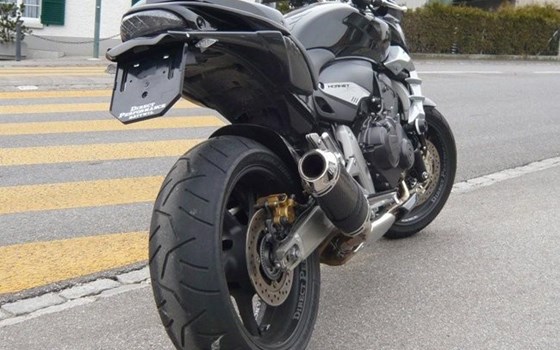 Umgebautes Motorrad Honda CB 600 F Hornet von Direct Performance - Bild 1 Umgebautes Motorrad Honda CB 600 F Hornet von Direct Performance - Bild 1