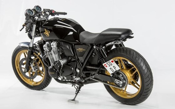 Umgebautes Motorrad Honda CB 1100 von Direct Performance - Bild 11 Umgebautes Motorrad Honda CB 1100 von Direct Performance - Bild 11