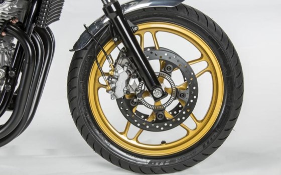 Umgebautes Motorrad Honda CB 1100 von Direct Performance - Bild 15 Umgebautes Motorrad Honda CB 1100 von Direct Performance - Bild 15