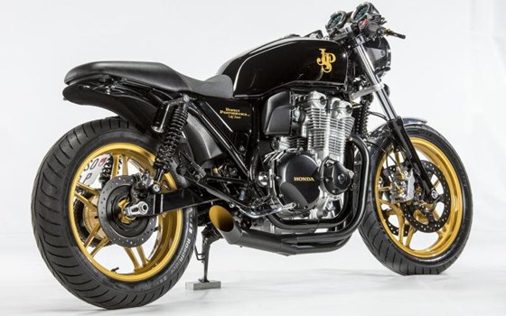 Umgebautes Motorrad Honda CB 1100 von Direct Performance - Bild 16 Umgebautes Motorrad Honda CB 1100 von Direct Performance - Bild 16