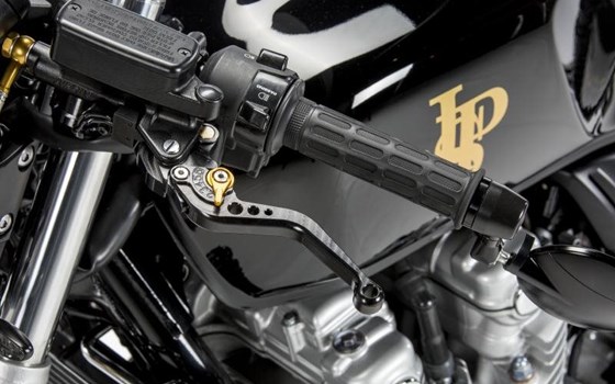 Umgebautes Motorrad Honda CB 1100 von Direct Performance - Bild 6 Umgebautes Motorrad Honda CB 1100 von Direct Performance - Bild 6