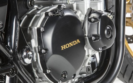Umgebautes Motorrad Honda CB 1100 von Direct Performance - Bild 7 Umgebautes Motorrad Honda CB 1100 von Direct Performance - Bild 7