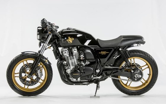 Umgebautes Motorrad Honda CB 1100 von Direct Performance - Bild 9 Umgebautes Motorrad Honda CB 1100 von Direct Performance - Bild 9