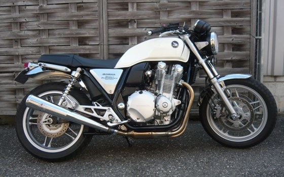 Umgebautes Motorrad Honda CB 1100 von Direct Performance - Bild 1 Umgebautes Motorrad Honda CB 1100 von Direct Performance - Bild 1