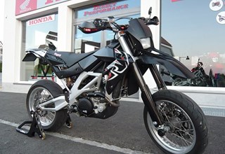 Aprilia SXV 550 Supermoto