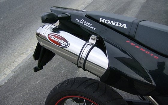 Umgebautes Motorrad Honda FMX650 von Direct Performance - Bild 2 Umgebautes Motorrad Honda FMX650 von Direct Performance - Bild 2