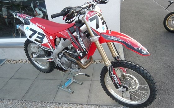 Umgebautes Motorrad Honda CRF450R von Direct Performance - Bild 3 Umgebautes Motorrad Honda CRF450R von Direct Performance - Bild 3