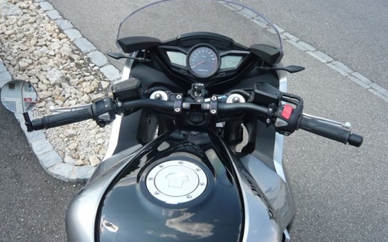 Umgebautes Motorrad Honda VFR 1200 F von Direct Performance - Bild 5 Umgebautes Motorrad Honda VFR 1200 F von Direct Performance - Bild 5