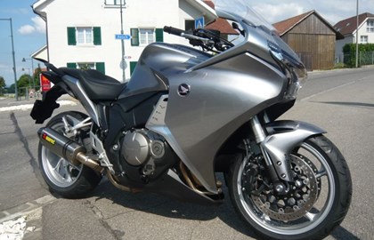 Honda VFR 1200 F Custom Bike