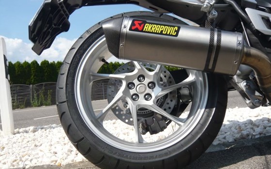 Umgebautes Motorrad Honda VFR 1200 F von Direct Performance - Bild 8 Umgebautes Motorrad Honda VFR 1200 F von Direct Performance - Bild 8